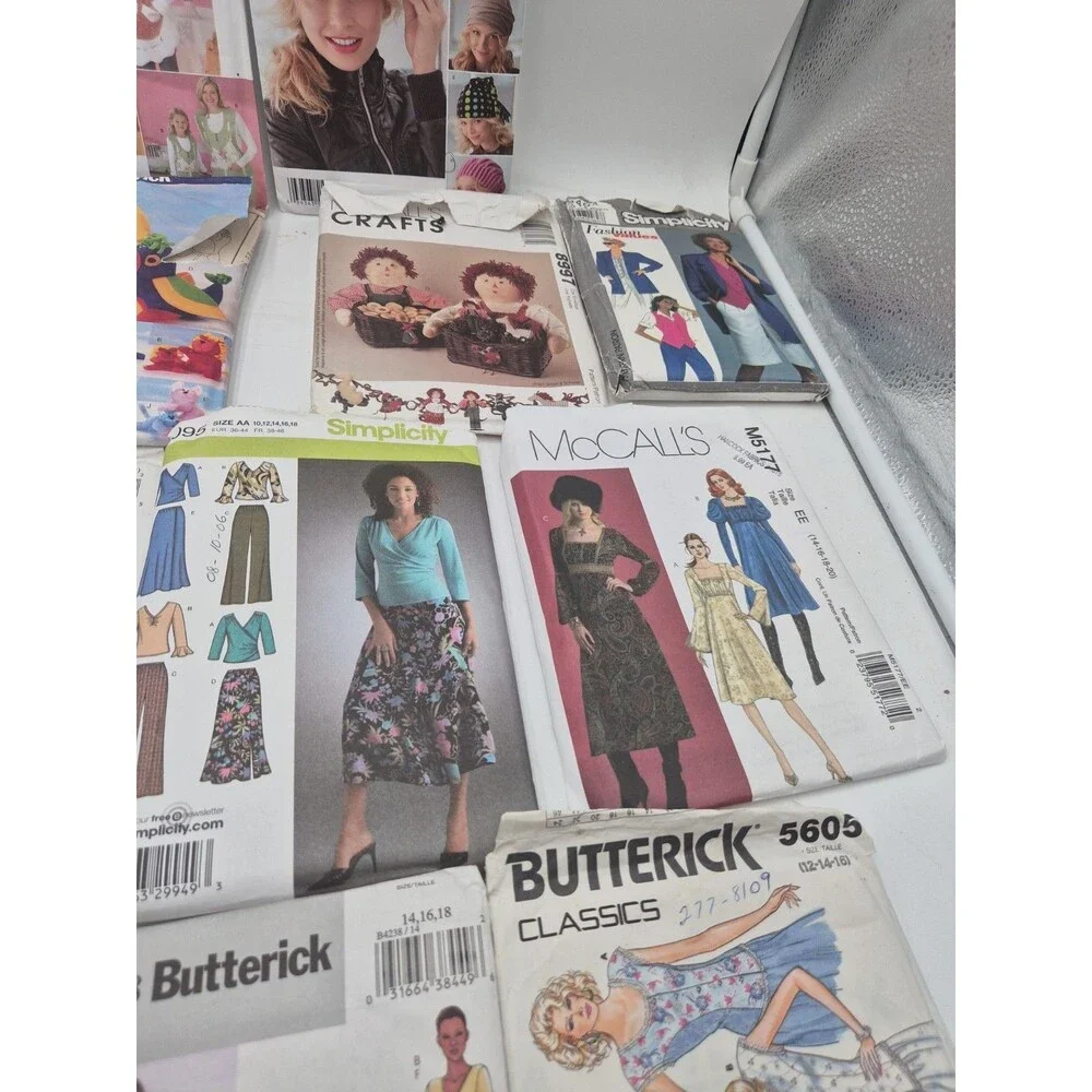 Lot of 22 Vintage & Modern Sewing Patterns McCall’s Simplicity Butterick...